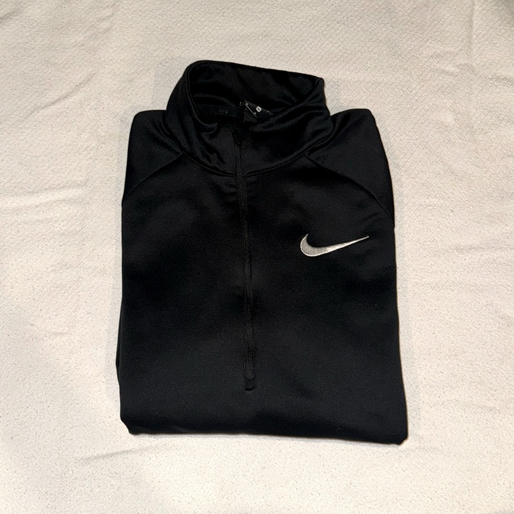Women’s Nike Pullover